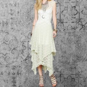 FREE PEOPLE Intimately FB Waterfall Lace French Courtship Slip Dress M NWT